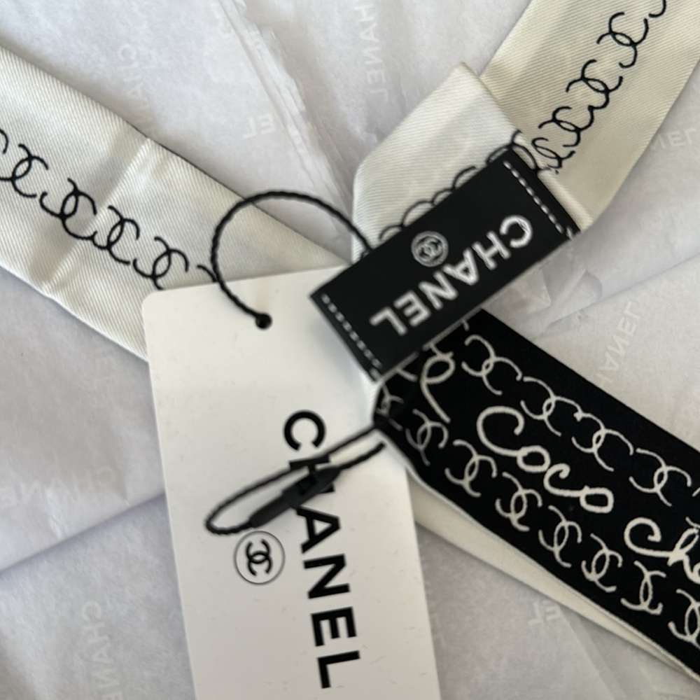 Chanel 22c twilly scarf silk black ivory logo tie with box and tags - Picture 5 of 8